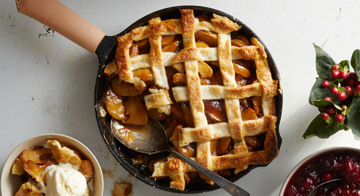 All American Apple Pie in a Cast Iron Lodge Skillet, Everten Blog